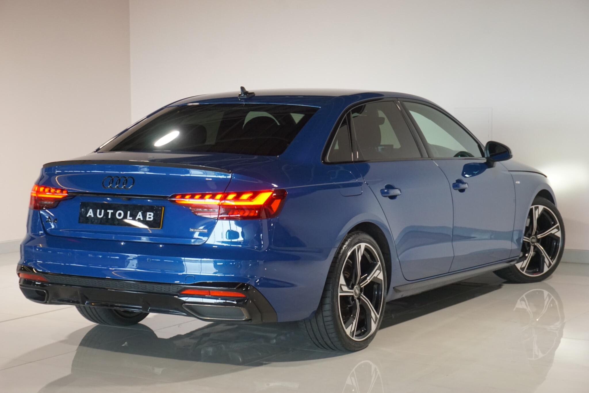 Audi A4 2.0 TDI 40 Black Edition Saloon 4dr Diesel S Tronic quattro Euro 6 (s/s) (204 ps)